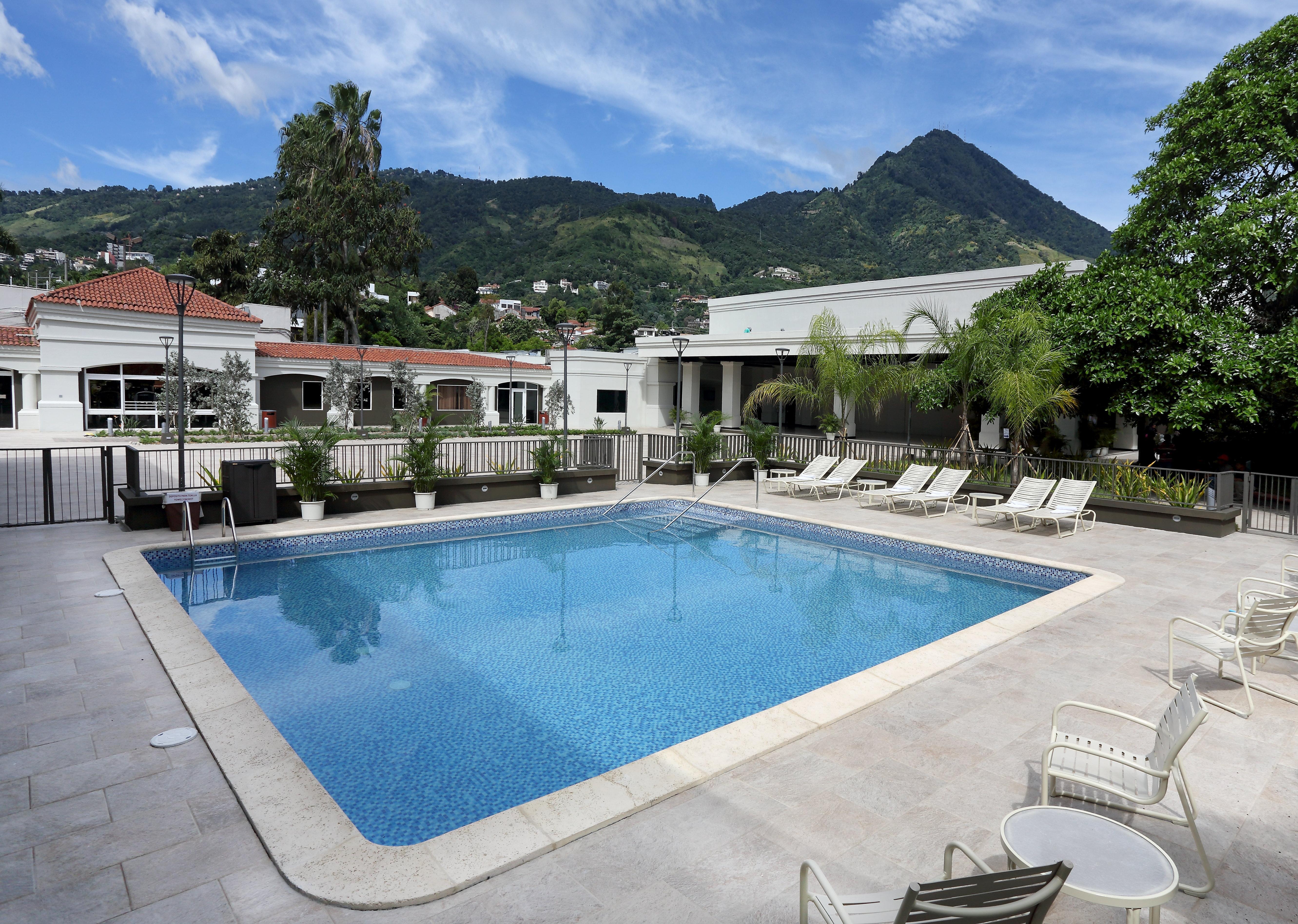 Hilton San Salvador Otel Dış mekan fotoğraf